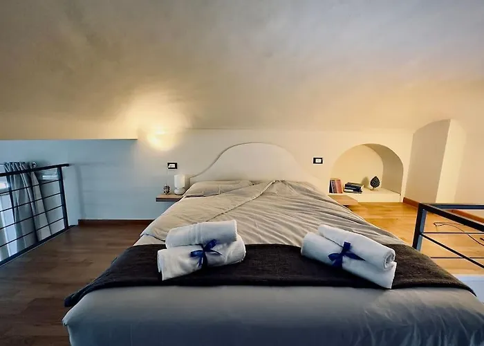 Loft Labo - Cozy Loft Authentic Suburbs 아파트