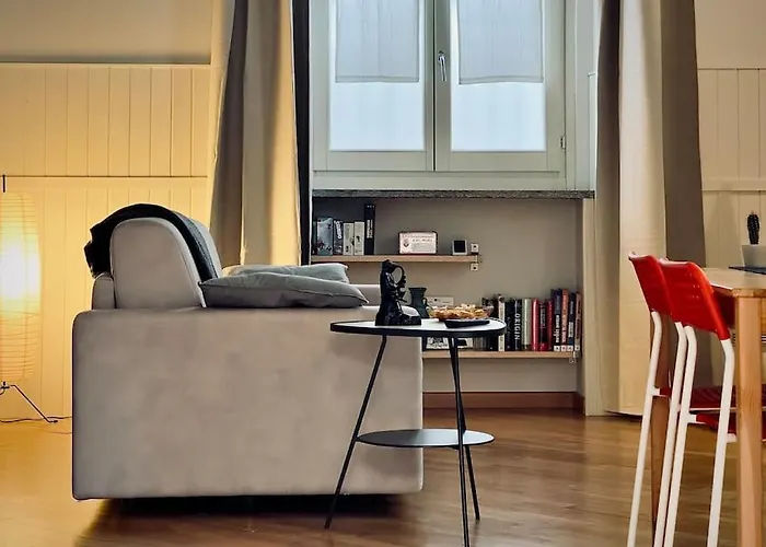 Loft Labo - Cozy Loft Authentic Suburbs Appartement *