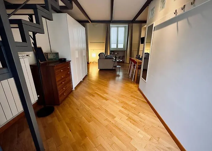 Loft Labo - Cozy Loft Authentic Suburbs * トリノ